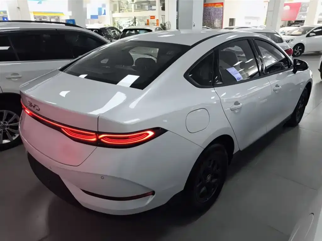 BYD Qin PLUS — фото 7