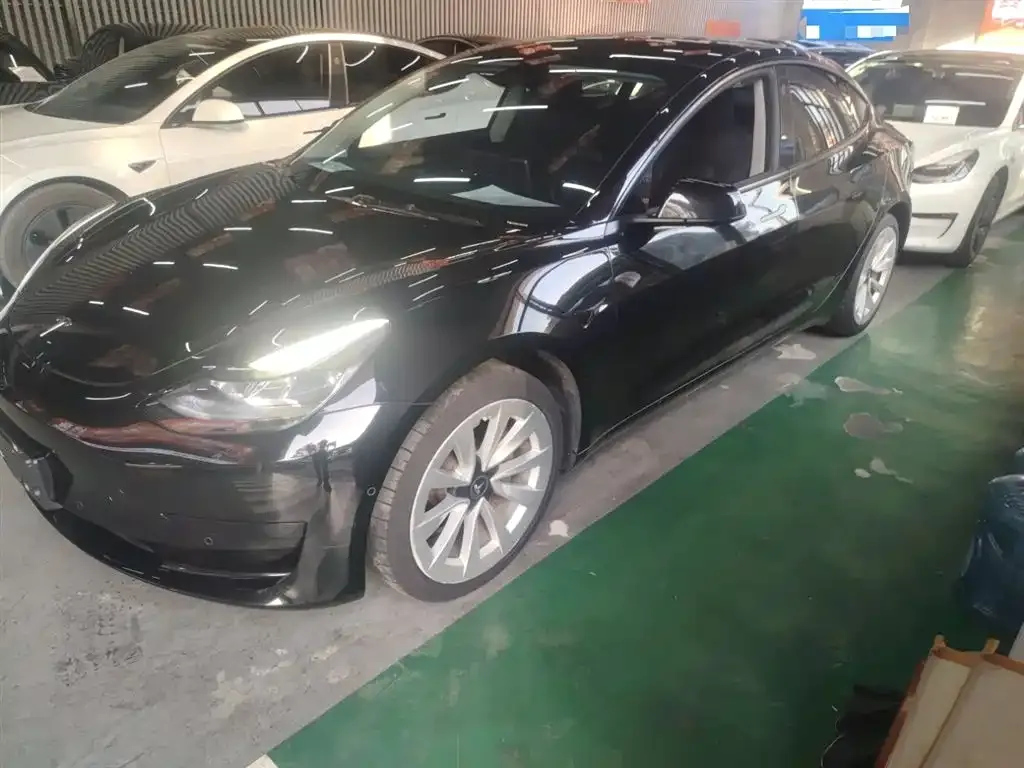 Tesla Model 3 — фото 5