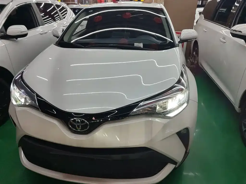 Toyota C-HR — фото 3