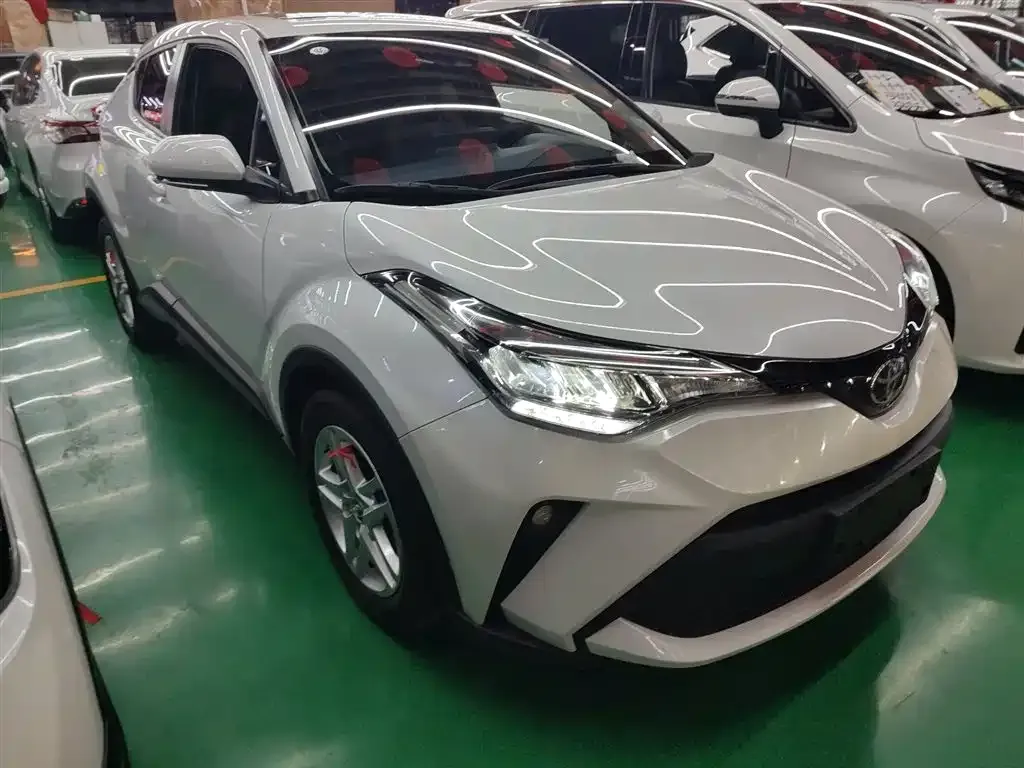 Toyota C-HR — фото 2