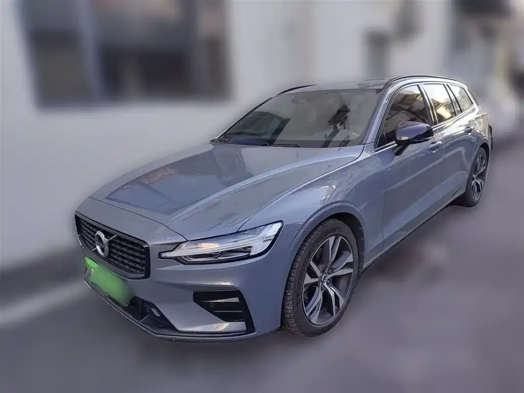 Volvo V60 — фото 1