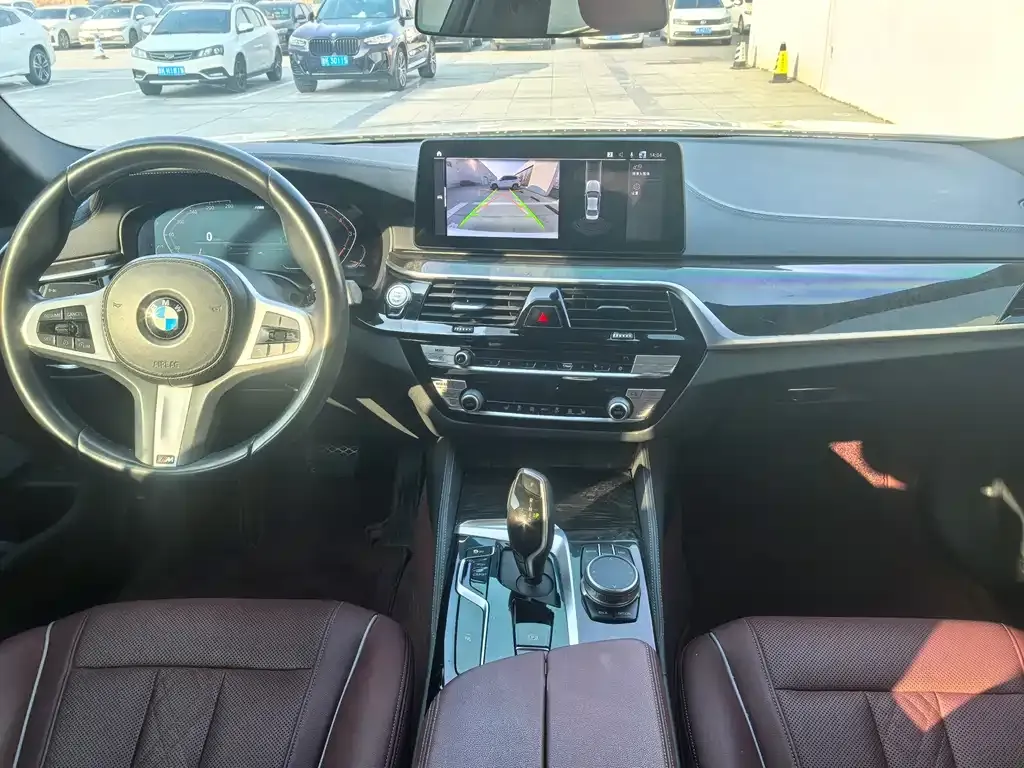 BMW 5 Series — фото 9