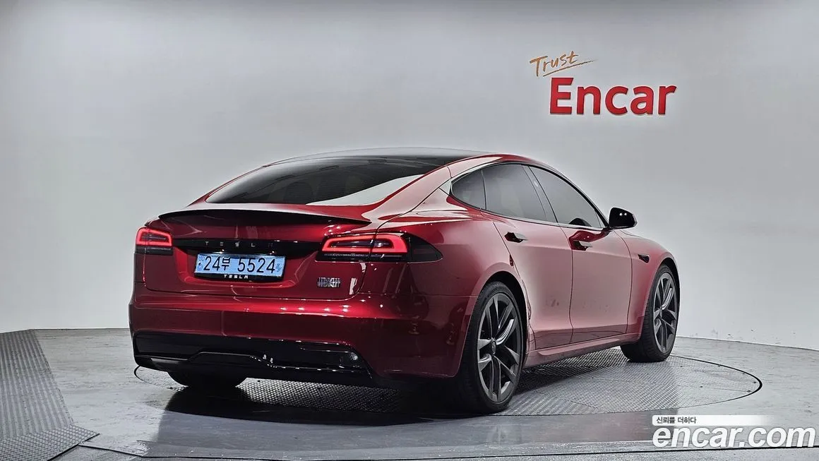 Tesla Model S — фото 6