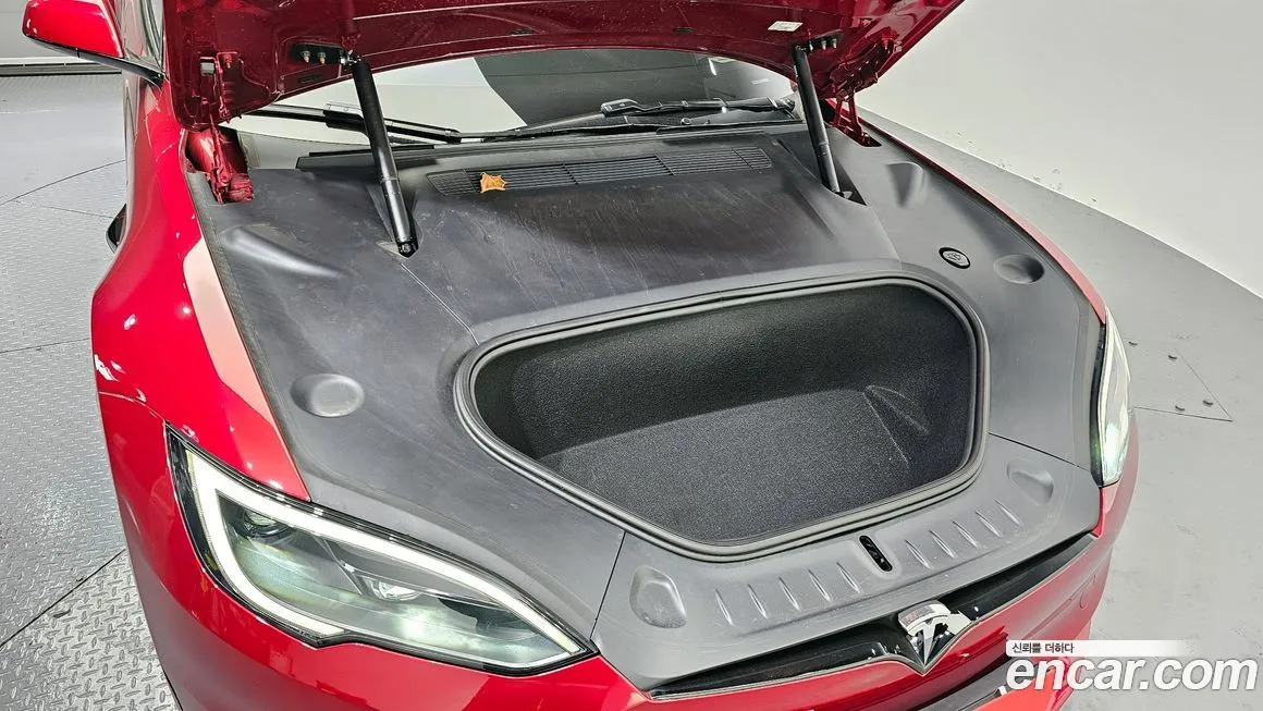 Tesla Model S — фото 9