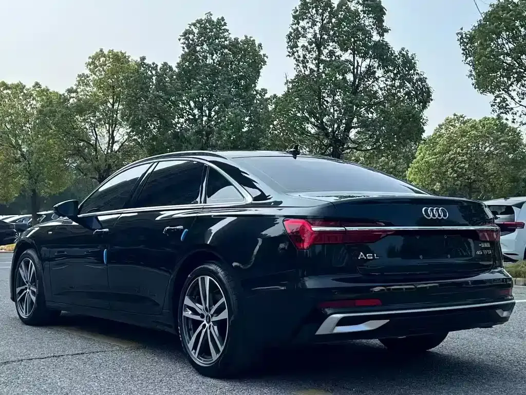 Audi A6L — фото 4
