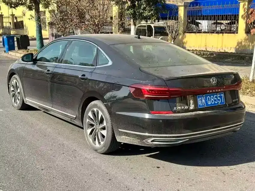 Volkswagen Passat — фото 8
