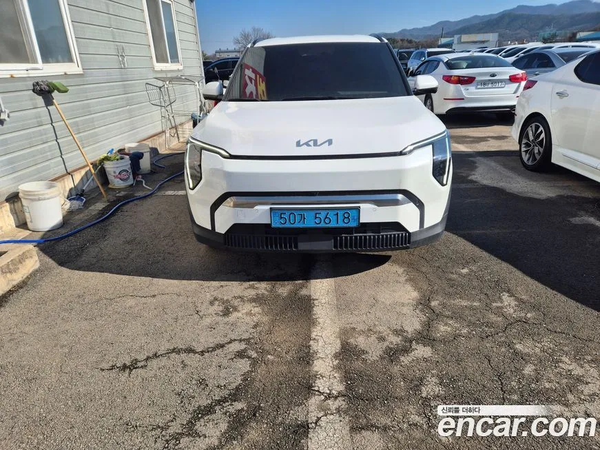Kia EV3 — фото 1