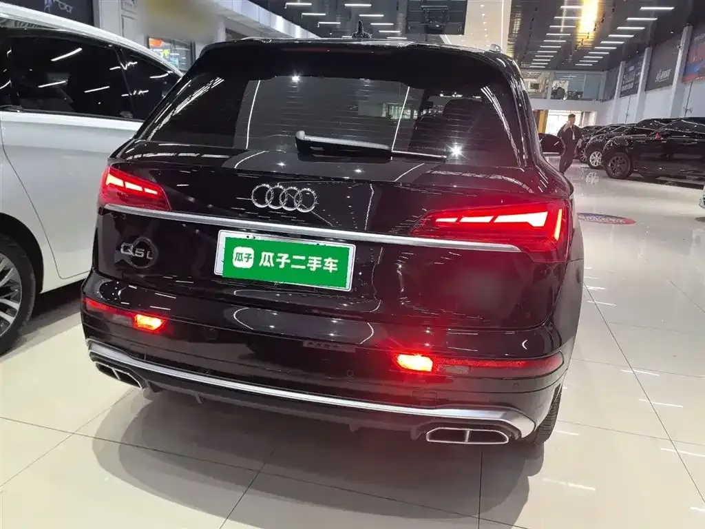 Audi Q5L — фото 3