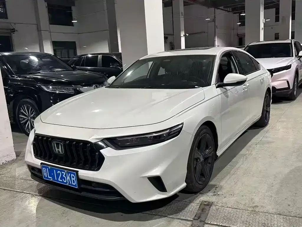 Honda Inspire — фото 1