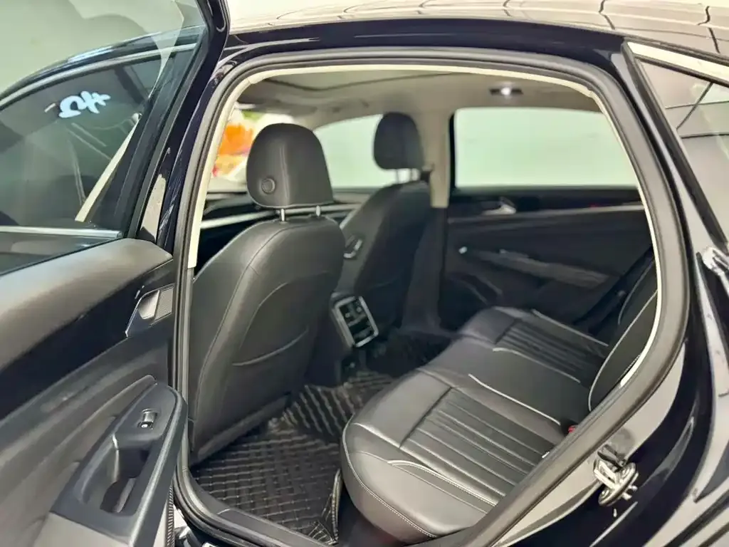 Volkswagen Passat — фото 6