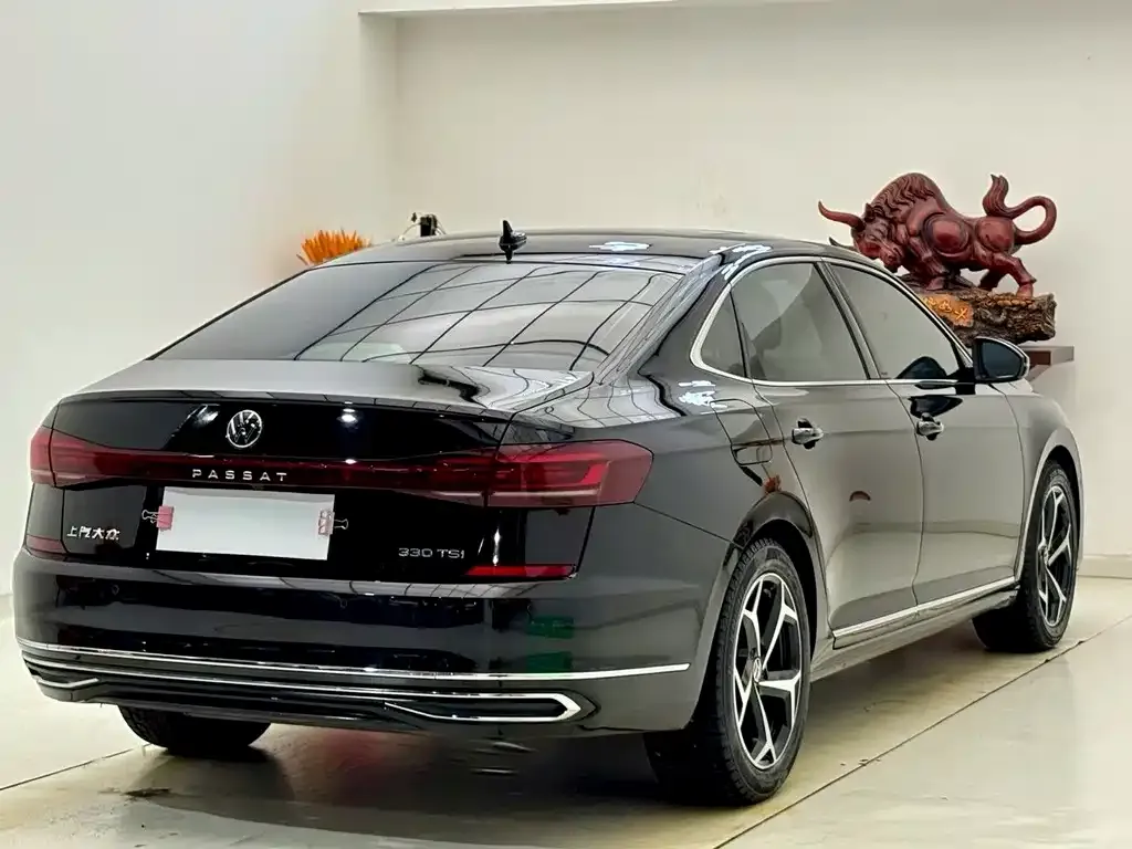 Volkswagen Passat — фото 7