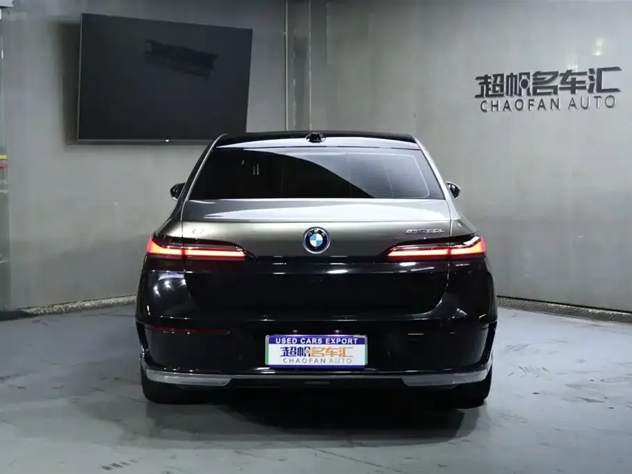 BMW i7 — фото 3