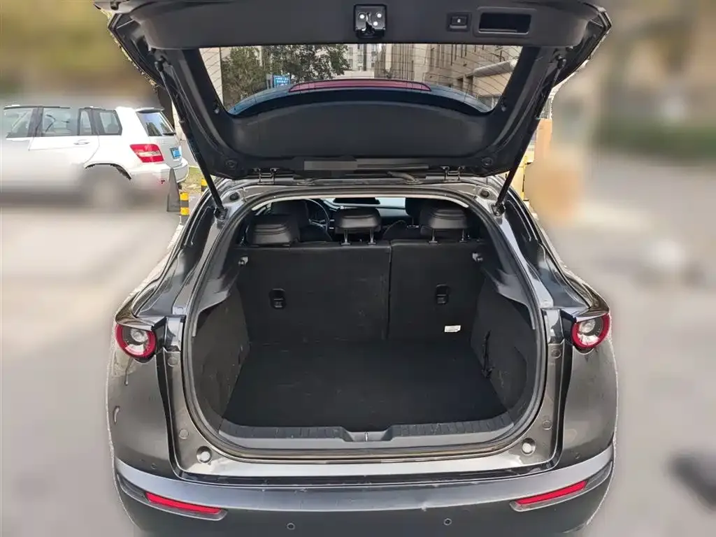 Mazda CX-30 — фото 10