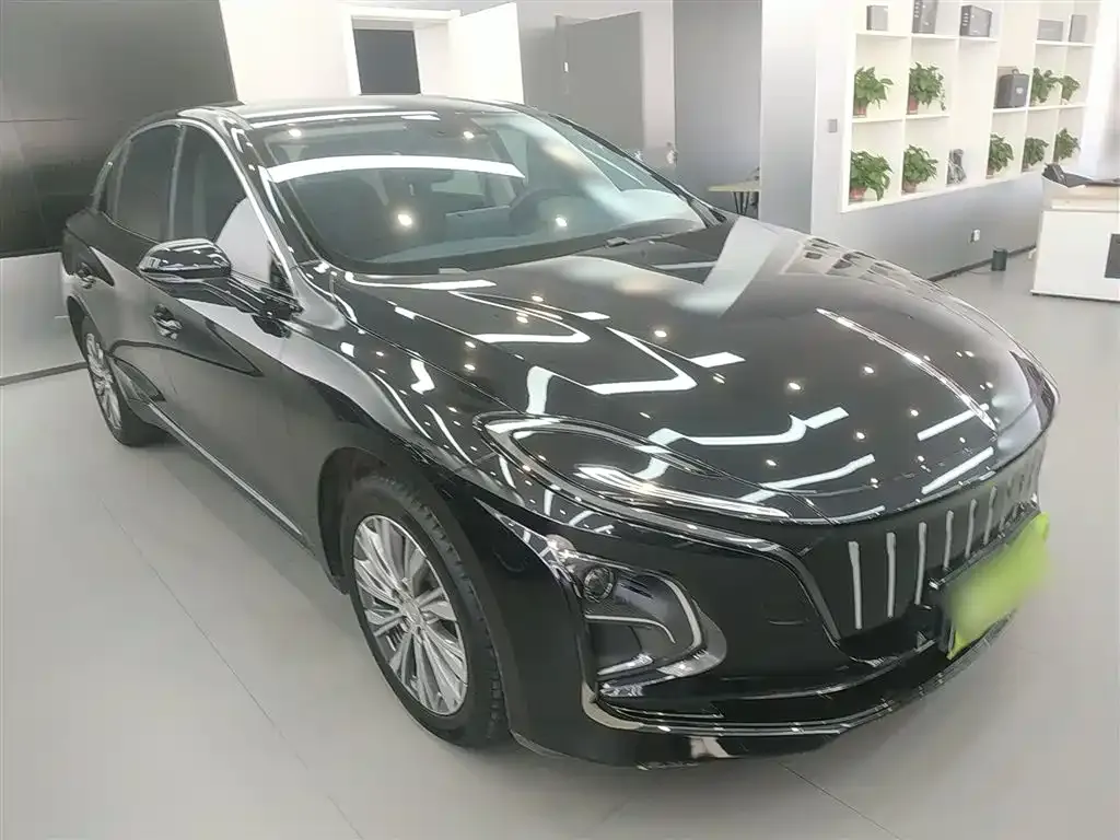 Hongqi E-QM5 — фото 2