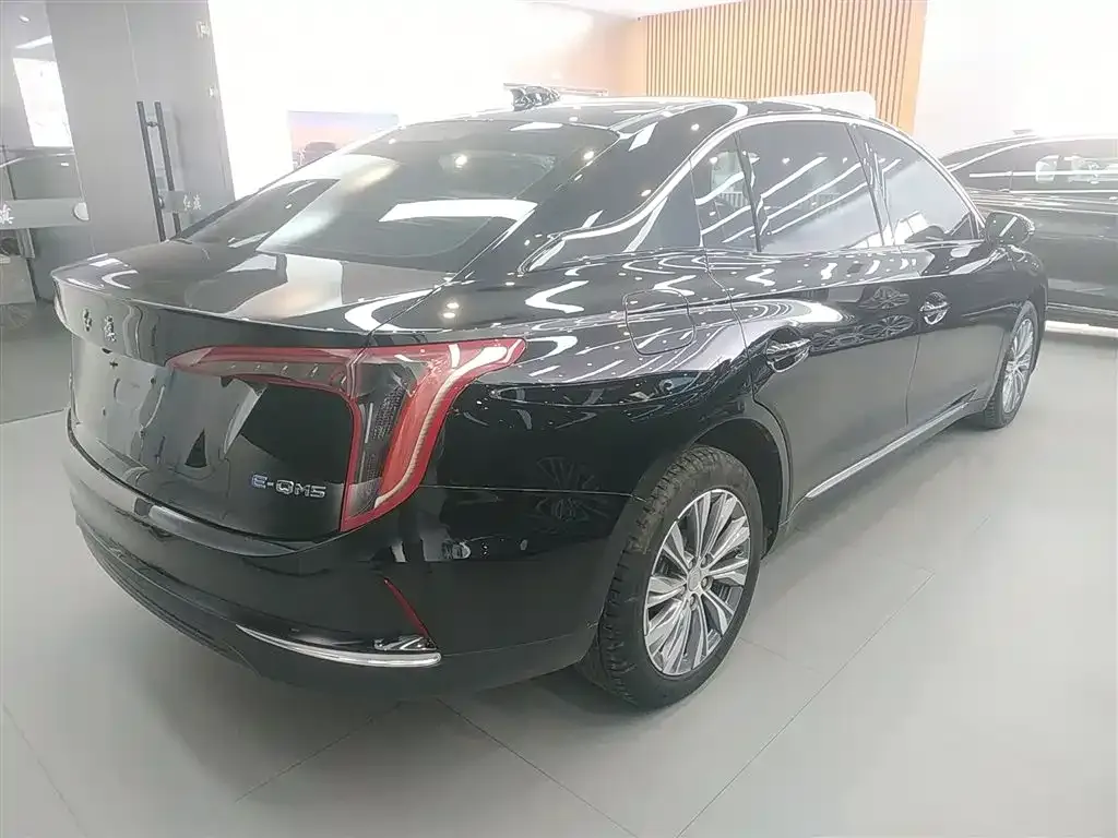 Hongqi E-QM5 — фото 7