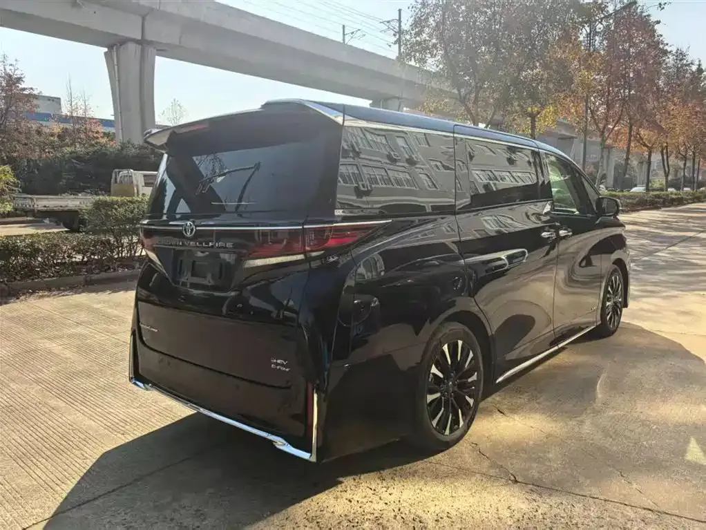 Toyota Vellfire — фото 7