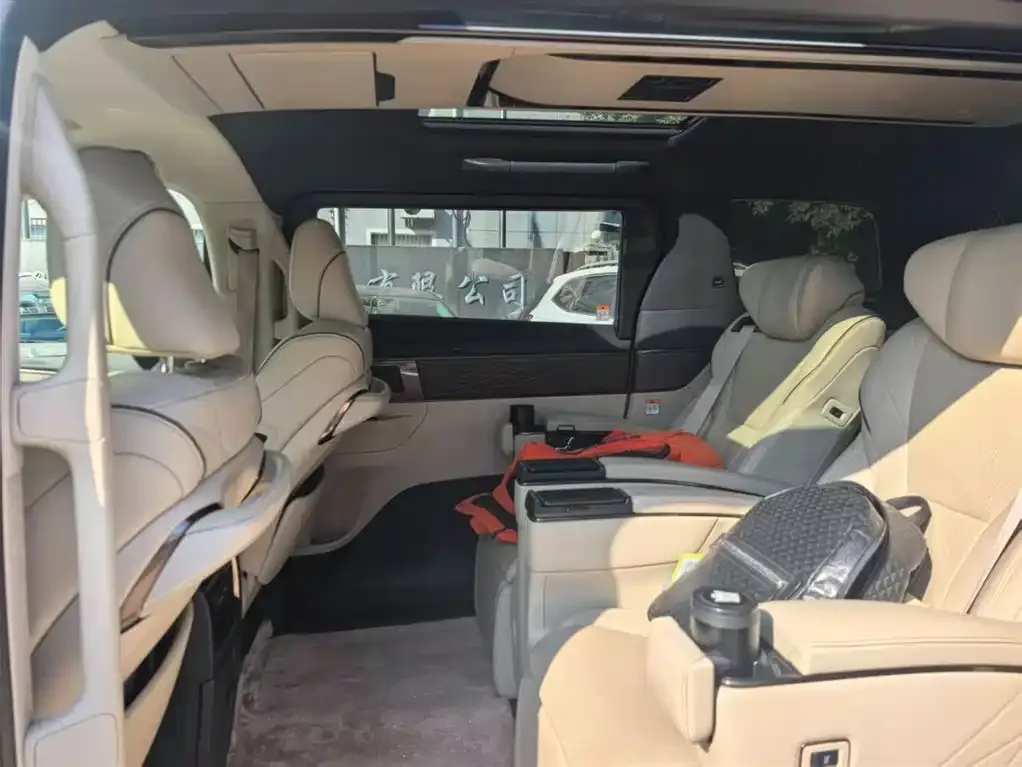 Toyota Vellfire — фото 3