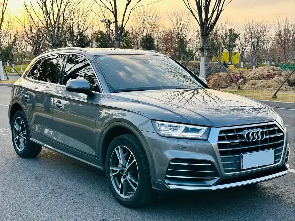 Audi Q5L — фото 4