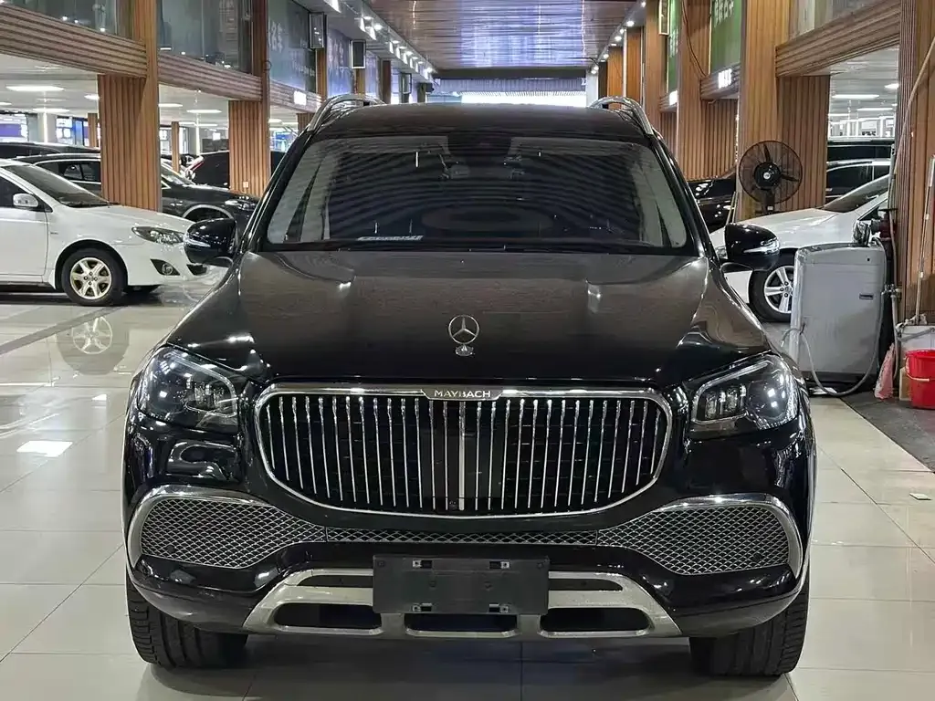 Mercedes-Benz GLS — фото 1