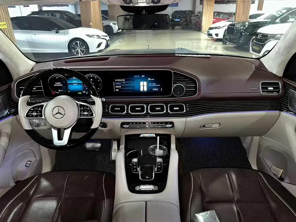 Mercedes-Benz GLS — фото 3