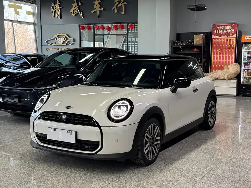 MINI Cooper (3-door) — фото 1