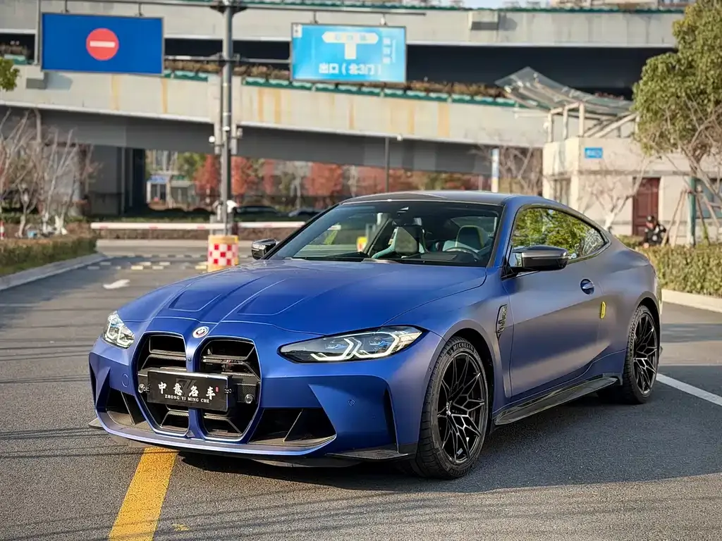 BMW M4 — фото 1