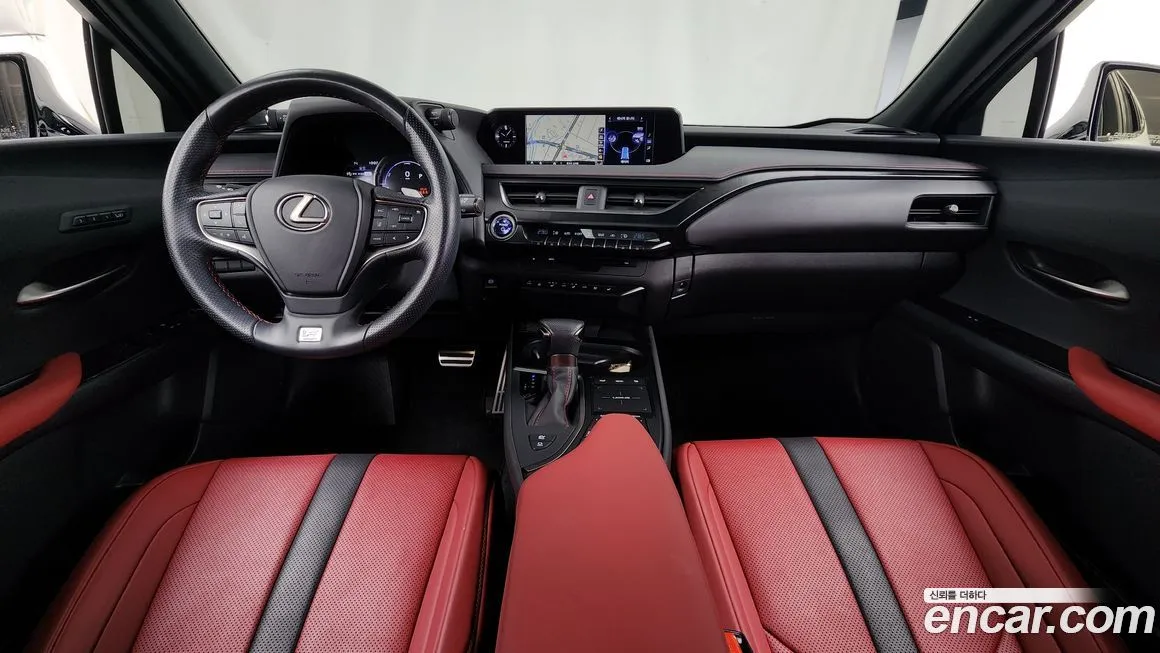 Lexus UX — фото 7