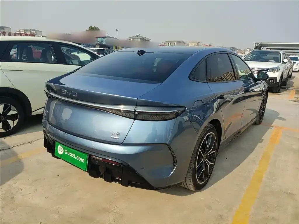 BYD Seal — фото 7