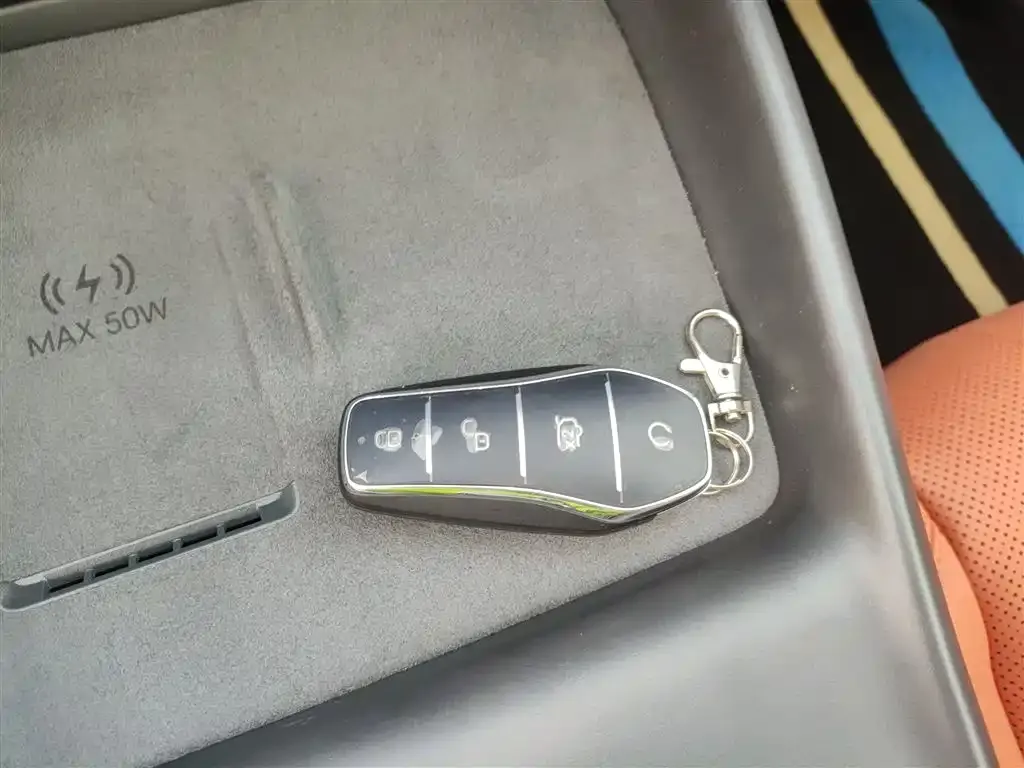 BYD Seal — фото 9