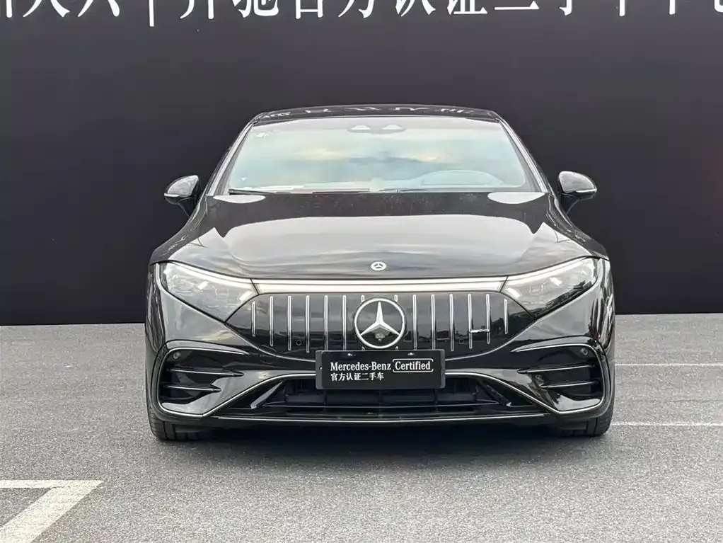 Mercedes-Benz EQS AMG — фото 3