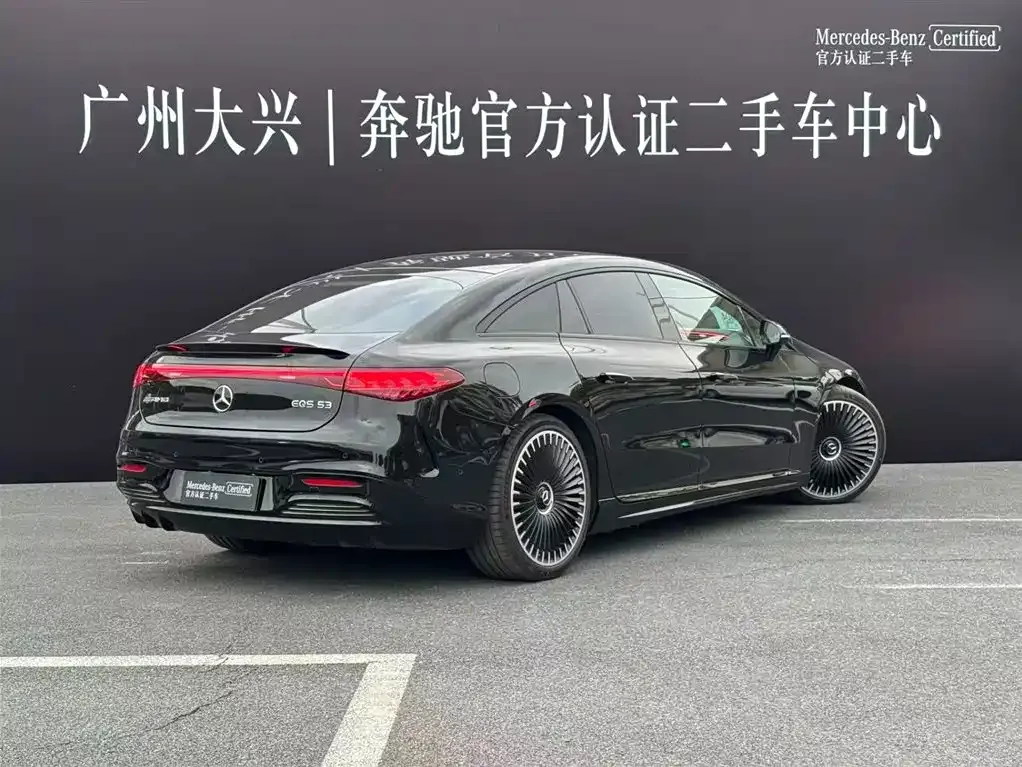 Mercedes-Benz EQS AMG — фото 8