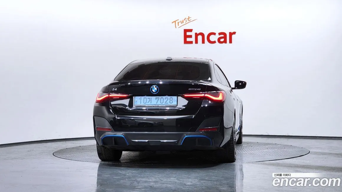 BMW i4 — фото 2