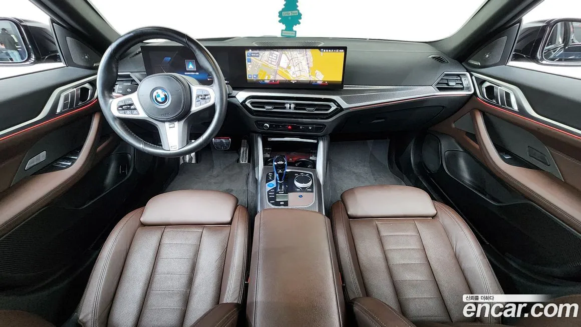 BMW i4 — фото 7