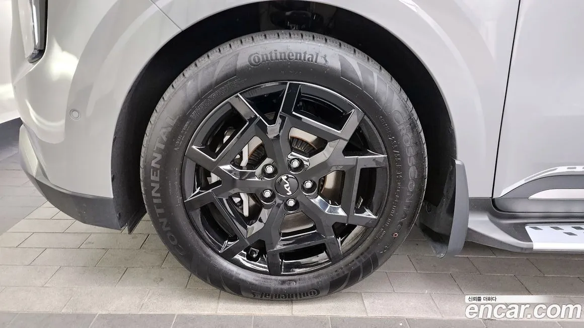 Kia Carnival — фото 10