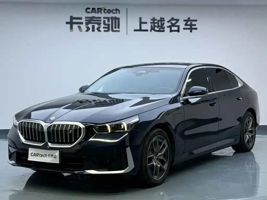 BMW i5 — фото 1