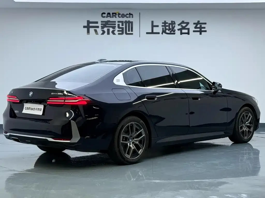 BMW i5 — фото 4