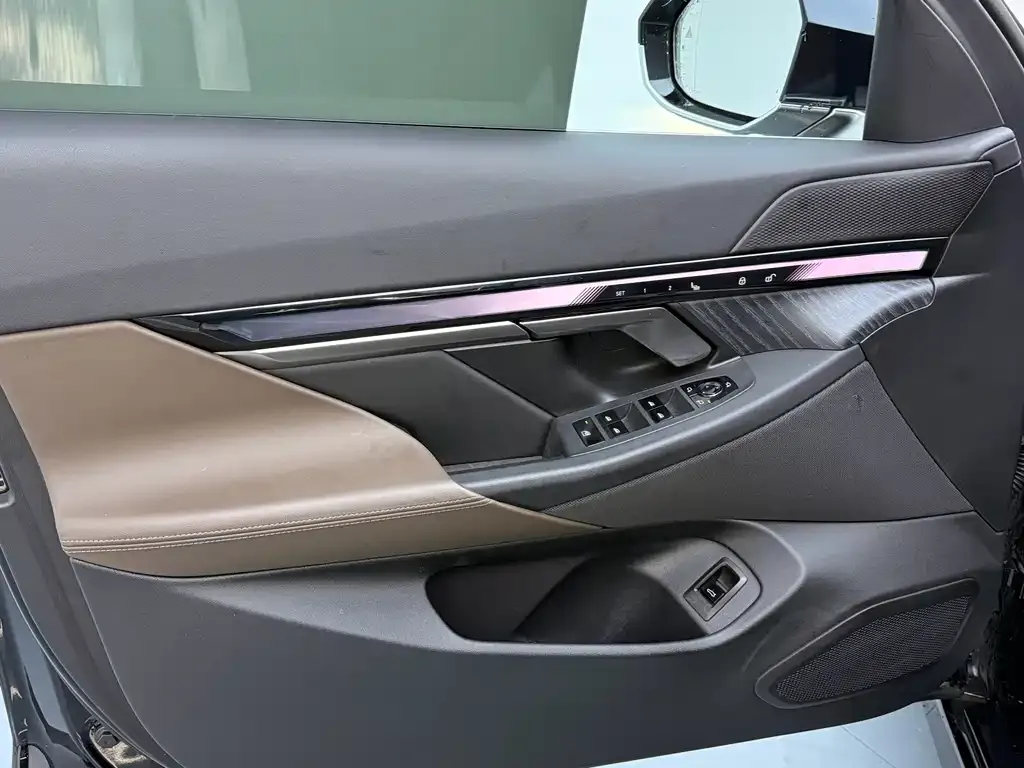 BMW i5 — фото 10