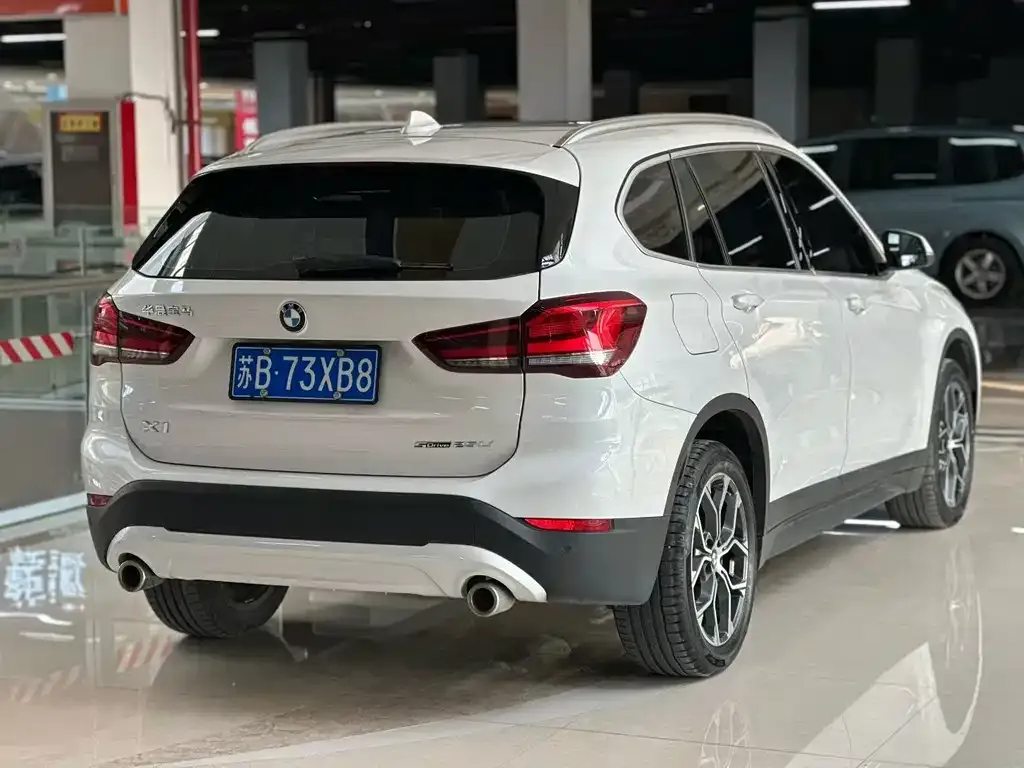BMW X1 — фото 6