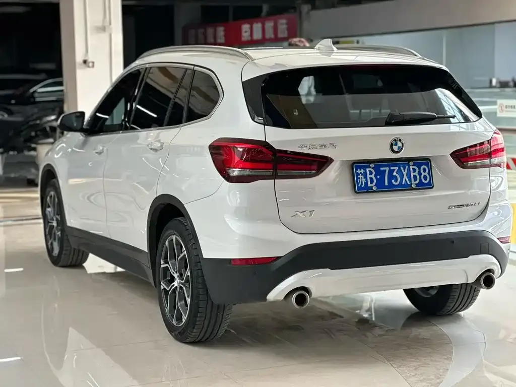 BMW X1 — фото 2