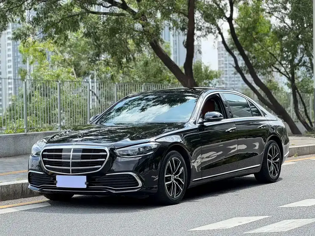 Mercedes-Benz S-Class — фото 1
