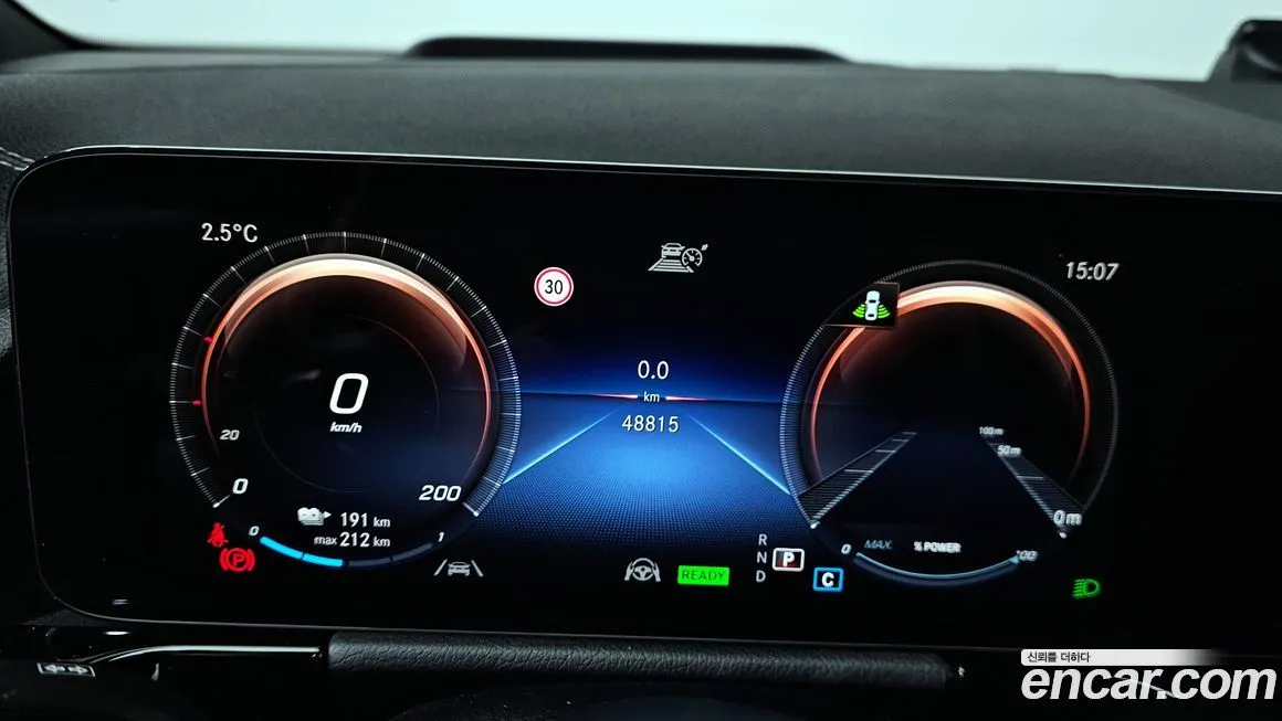 Mercedes-Benz EQA — фото 2