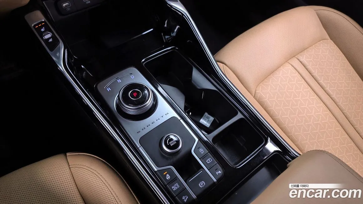 Kia Sorento — фото 6
