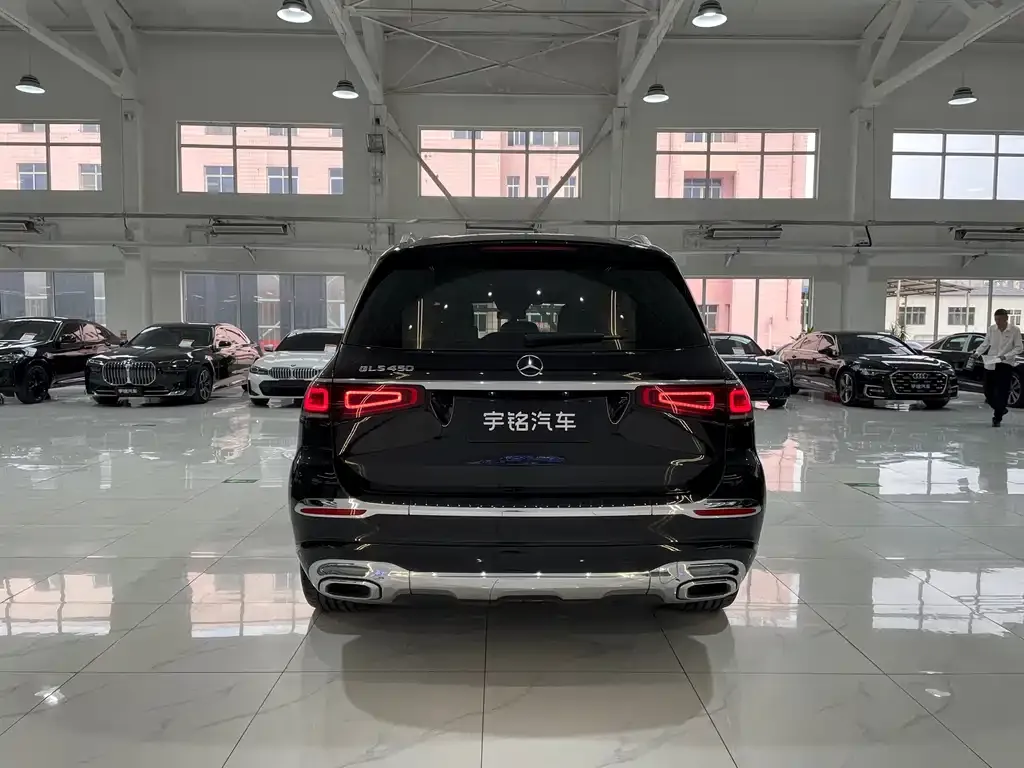 Mercedes-Benz GLS — фото 6