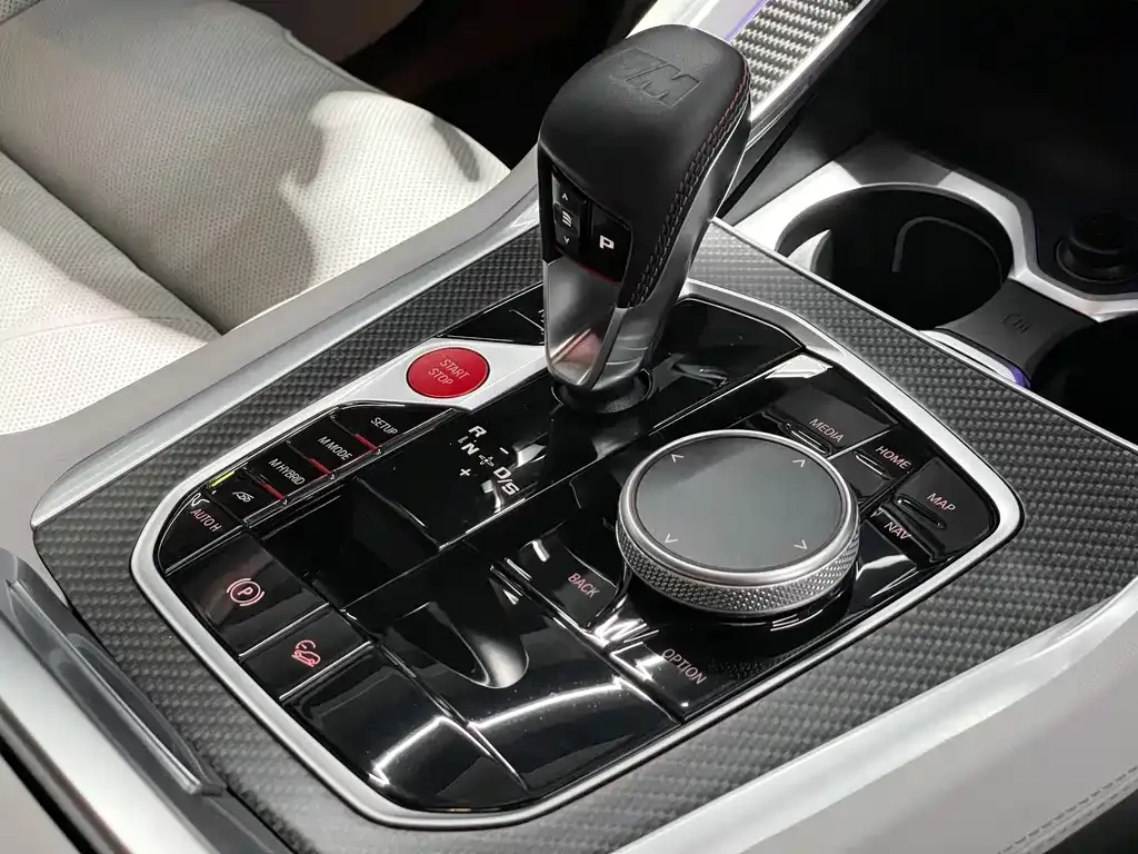 BMW XM — фото 3