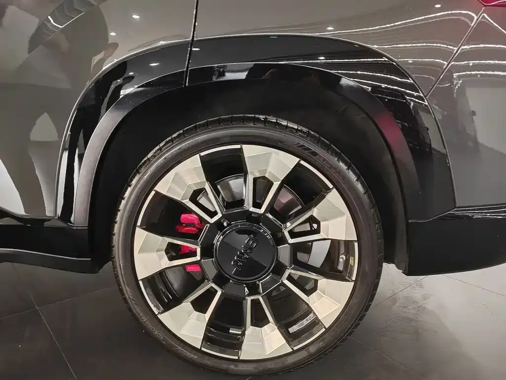 BMW XM — фото 2