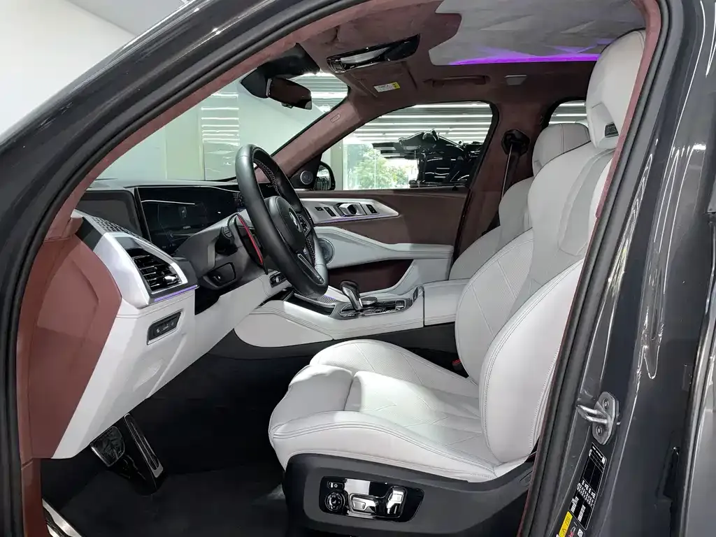 BMW XM — фото 4