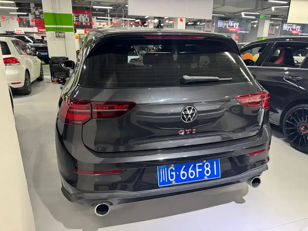 Volkswagen Golf GTI — фото 5