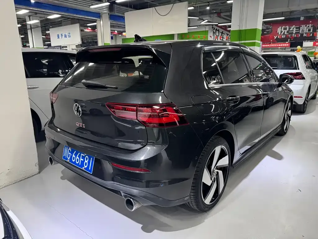 Volkswagen Golf GTI — фото 4