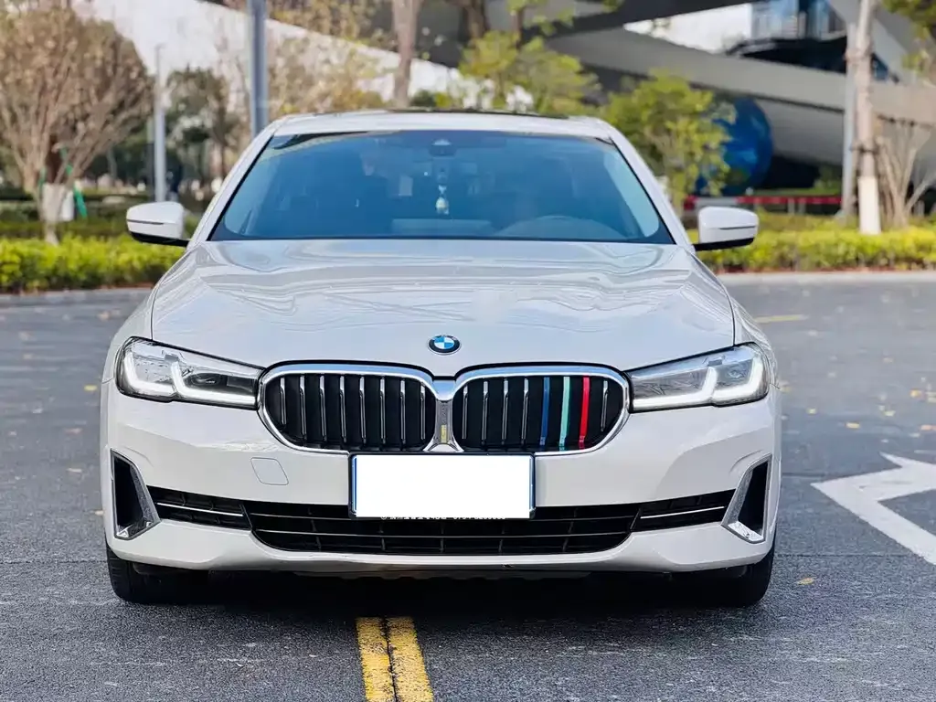 BMW 5 Series — фото 3