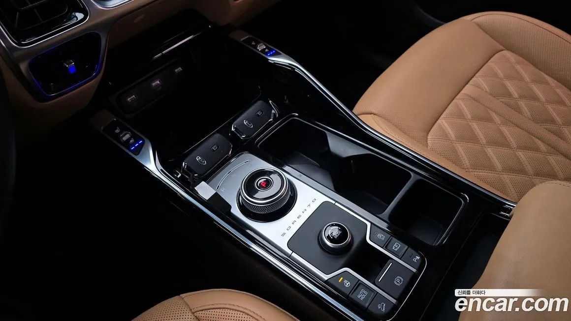 Kia Sorento — фото 7